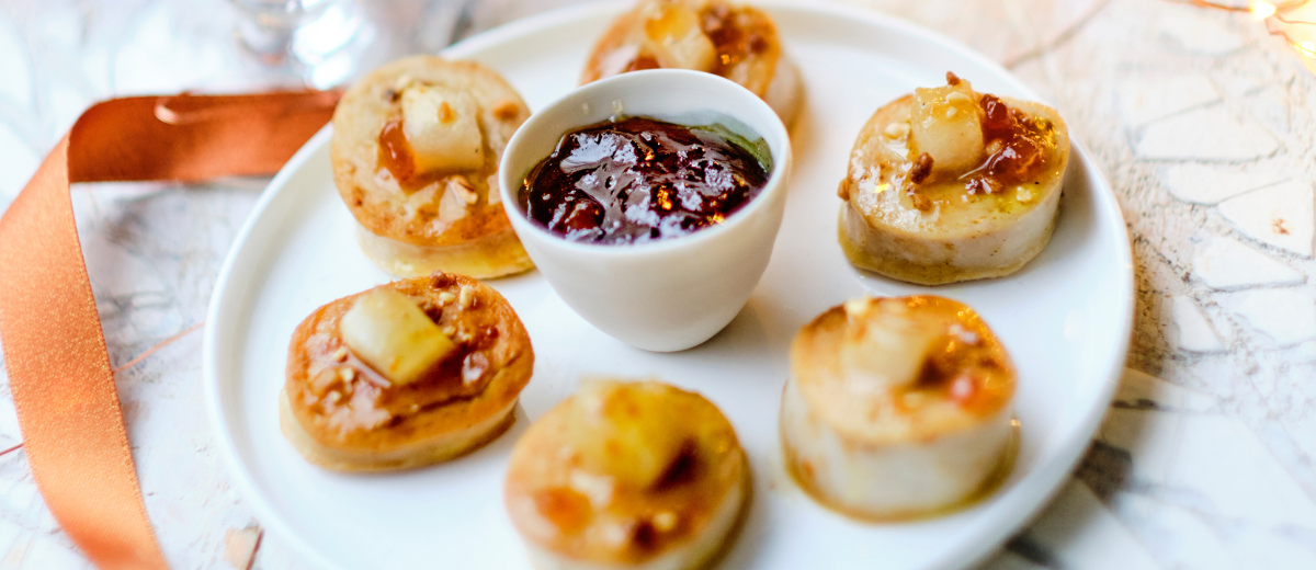 Karamellisert hvitpudding med pærechutney