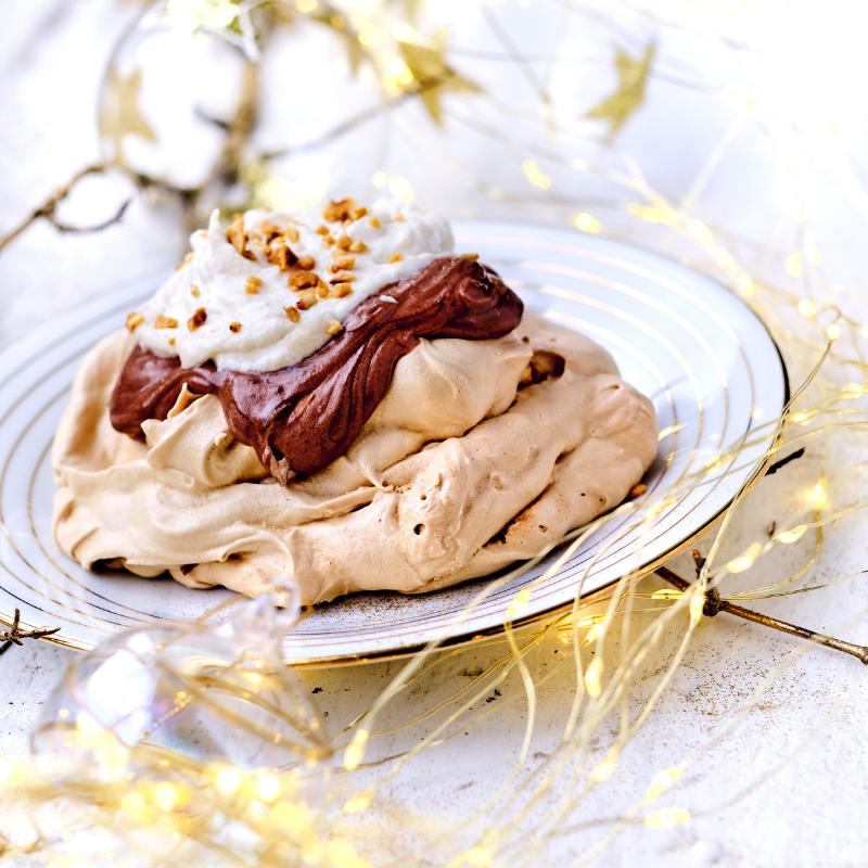 Pavlova med hasselnøttkrem